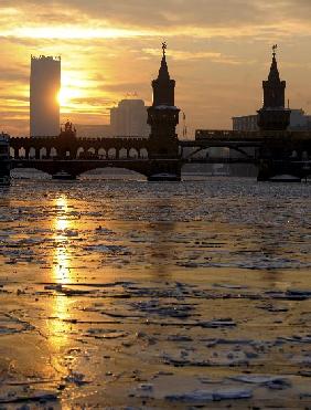 Eisschollen auf der Spree