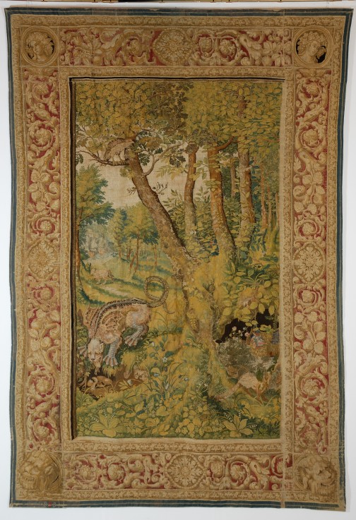 Dragon eating eggs (Tapestry) de Unbekannter Künstler