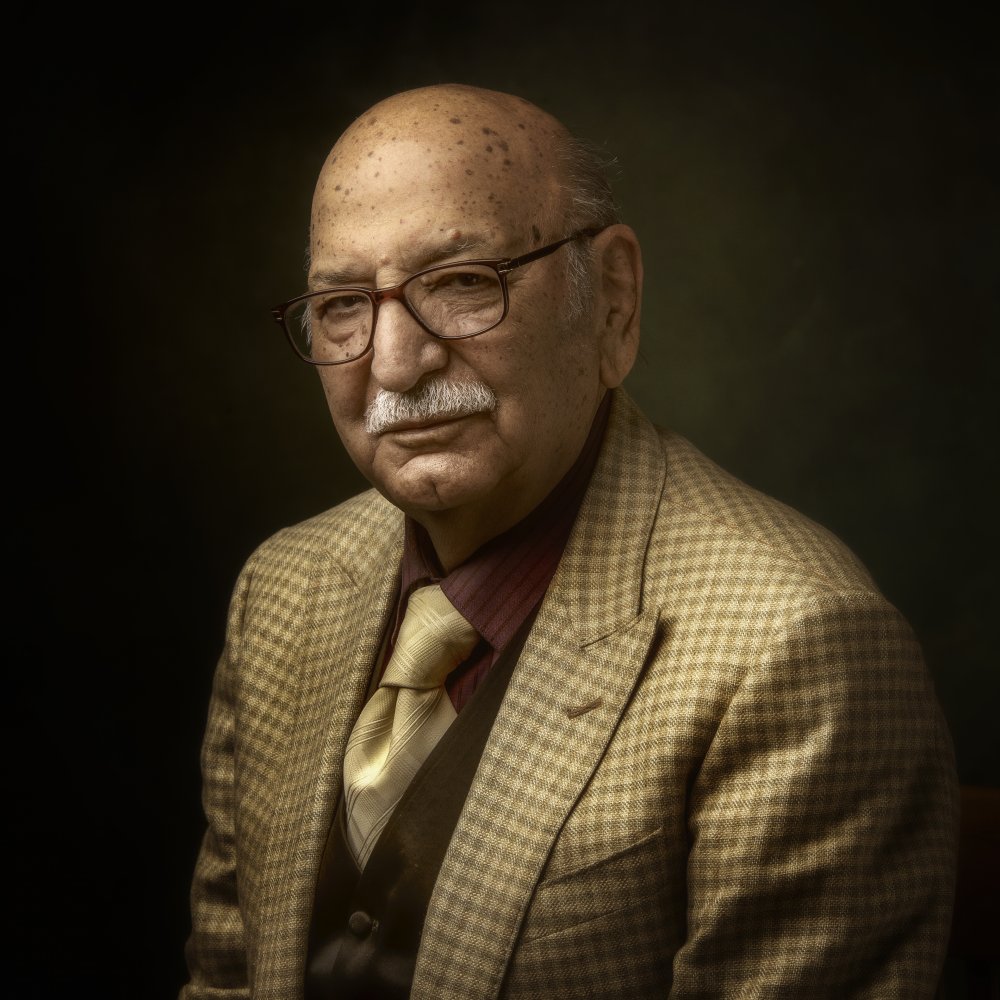 Dr lotfi de Vahidreza Saeinasab