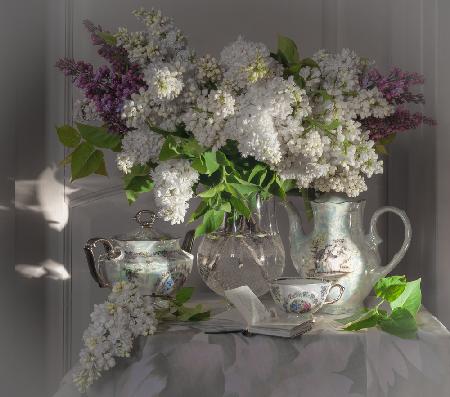 Still life with lilac