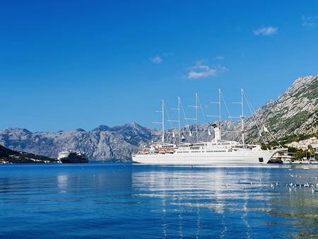 Am Hafen von Kotor