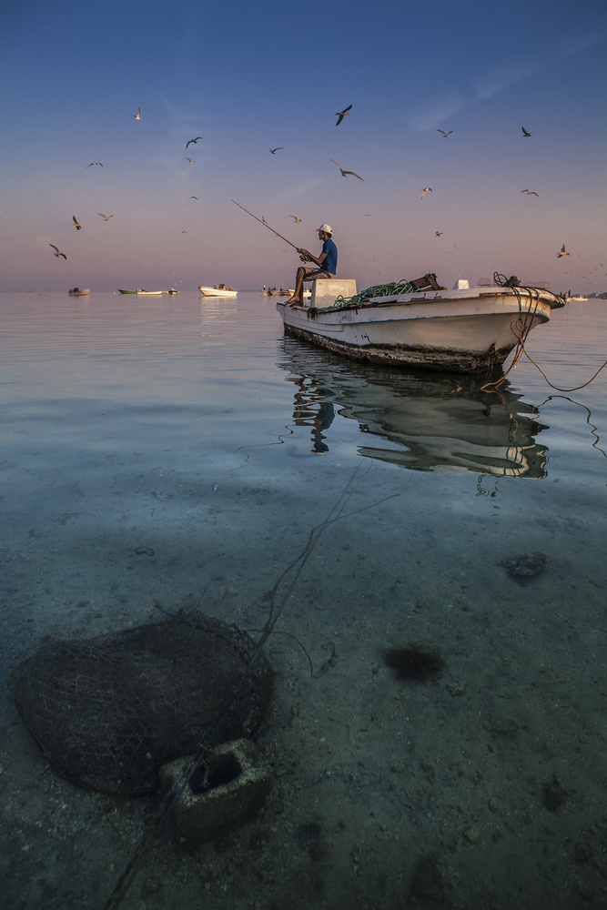 Early Morning Fishing de Zuhair Al Shammaa
